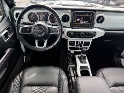 Used 2022 Jeep Wrangler Unlimited Sahara w/ Cold Weather Group AWD/4WD image 14