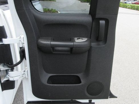Used 2007 Chevrolet Silverado 2500 LT RWD image 16
