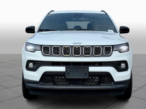 New 2025 Jeep Compass Latitude image 3