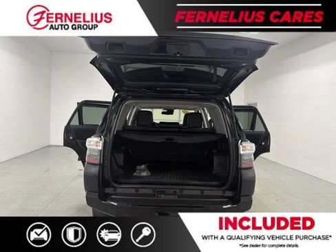 Used 2022 Toyota 4Runner SR5 Premium w/ Moonroof Package AWD/4WD image 20