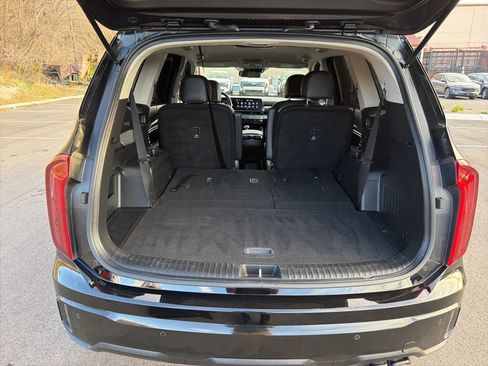 Certified 2023 Kia Telluride S image 30
