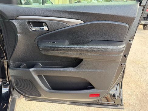 Used 2019 Honda Passport Sport image 18