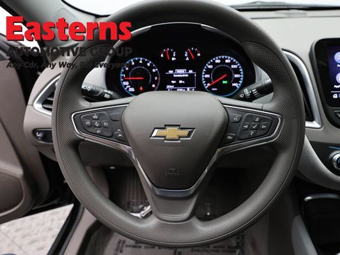 Used 2025 Chevrolet Malibu LT FWD image 10