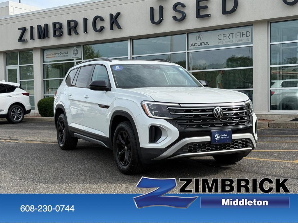 Certified 2026 Volkswagen Atlas Peak Edition AWD/4WD image 1