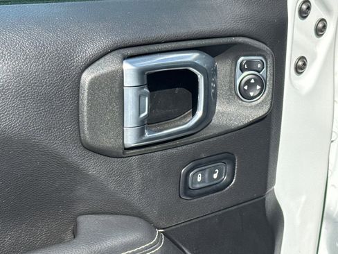 Certified 2023 Jeep Wrangler Unlimited Sahara w/ Cold Weather Group image 28