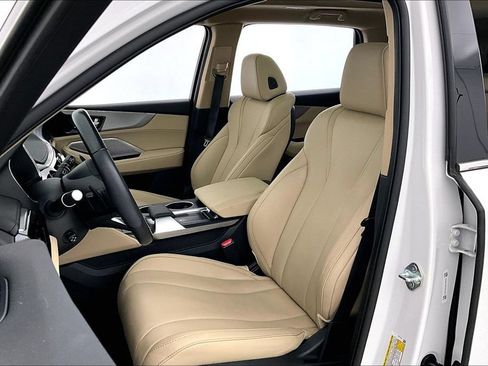 Certified 2024 Acura MDX FWD image 32