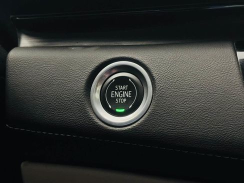Used 2022 Cadillac Escalade Premium Luxury w/ Performance Package AWD/4WD image 58