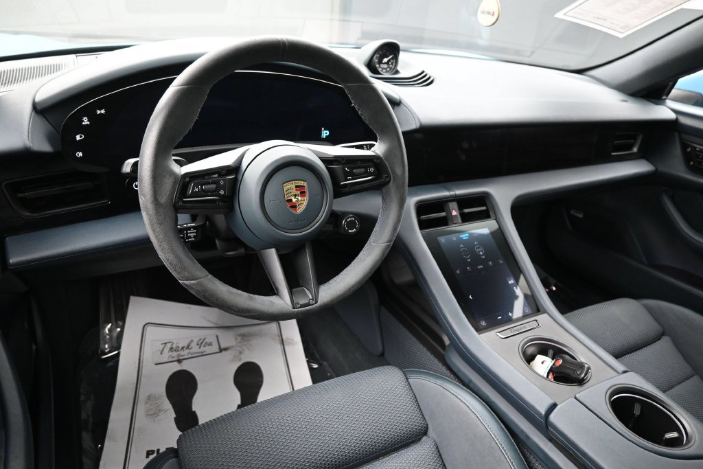 Used 2021 Porsche Taycan RWD image 22