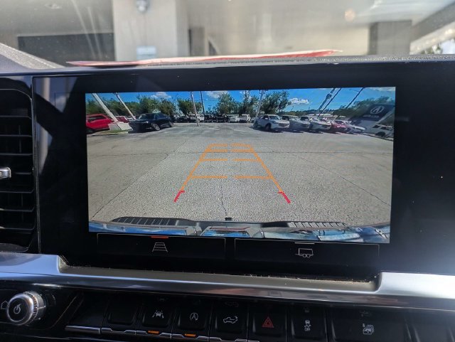 Used 2025 GMC Sierra 1500 SLT AWD/4WD image 22