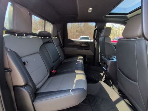 Used 2025 Chevrolet Silverado 1500 ZR2 w/ Technology Package image 28