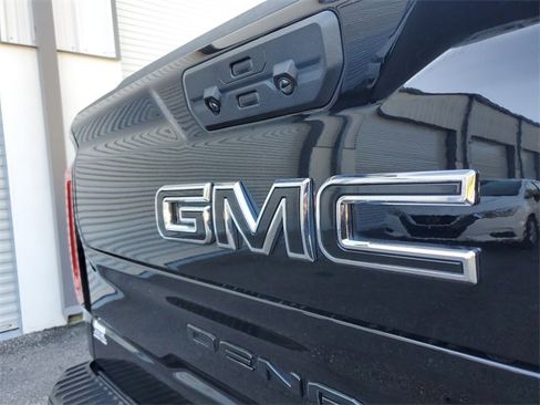 Used 2024 GMC Sierra 1500 Denali image 6