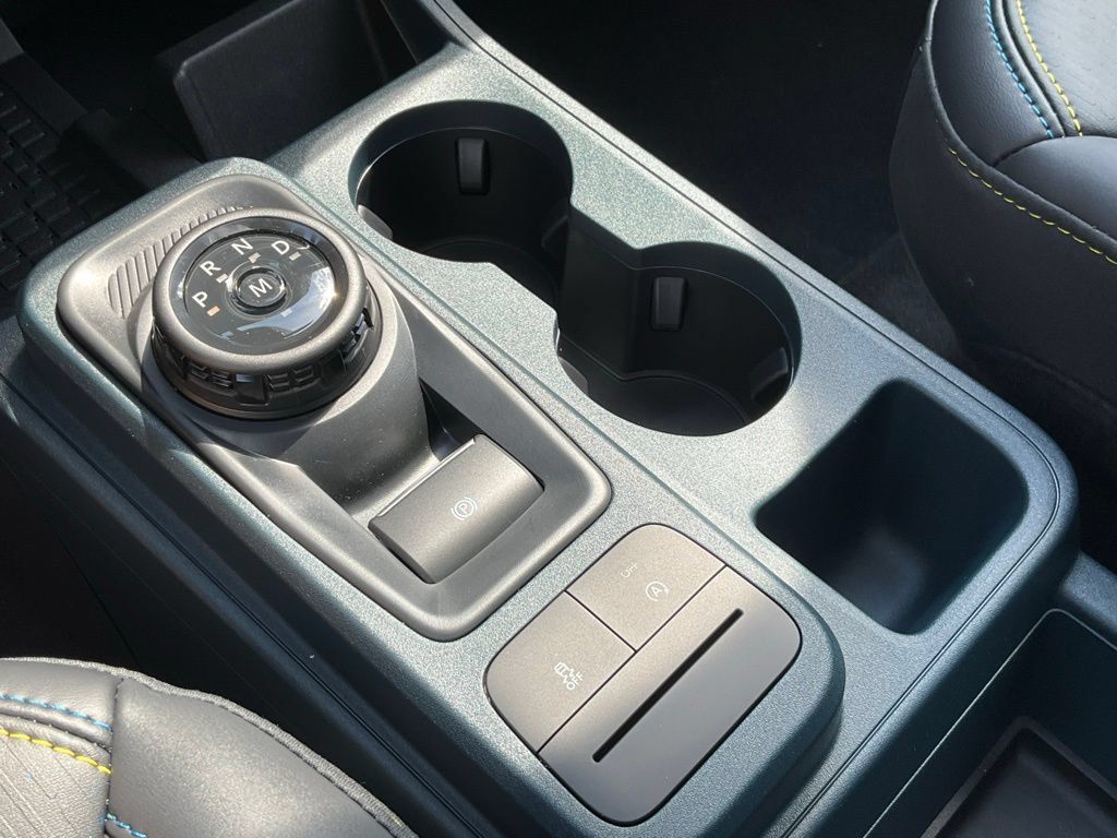 Used 2025 Ford Maverick Lobo AWD/4WD image 8