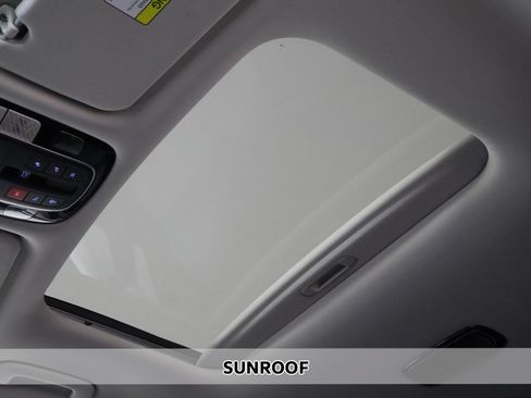 Certified 2025 Hyundai Palisade SEL AWD/4WD image 4