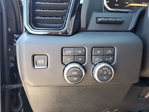 New 2026 GMC Sierra 3500 AT4 w/ AT4 Premium Plus Package AWD/4WD image 31
