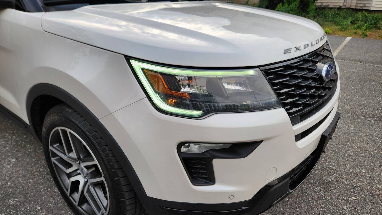 Used 2018 Ford Explorer Sport w/ Equipment Group 401A AWD/4WD image 22