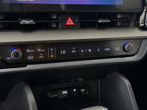 Used 2023 Kia Sportage EX FWD image 18
