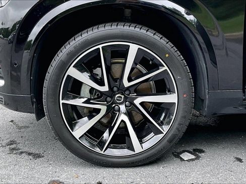 Used 2024 Volvo XC90 B6 Plus AWD/4WD image 17