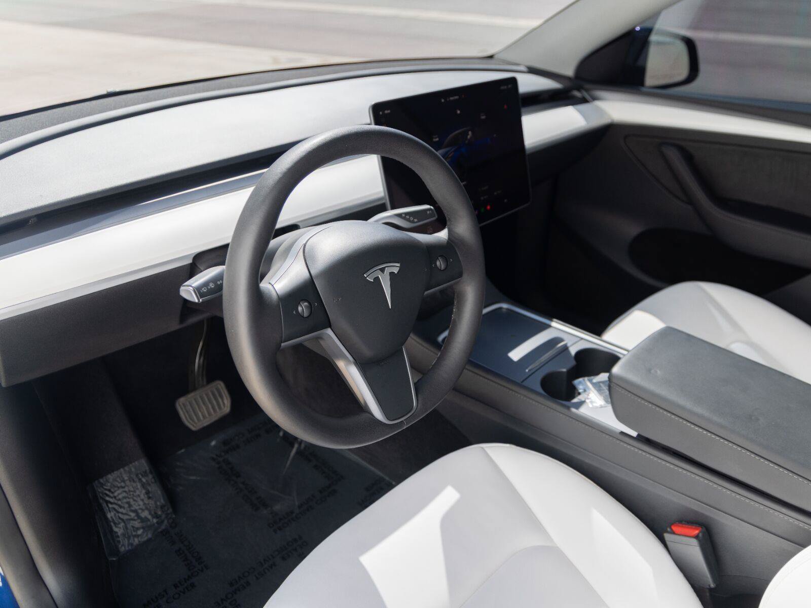 Used 2023 Tesla Model Y Long Range AWD/4WD image 17