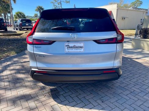 Used 2025 Honda CR-V EX-L image 4