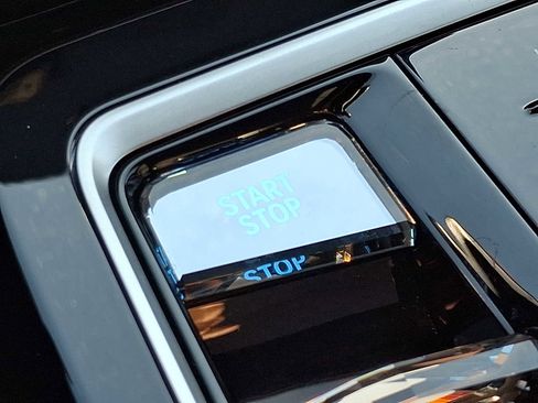 Used 2024 BMW i7 eDrive50 w/ M Sport Package image 24