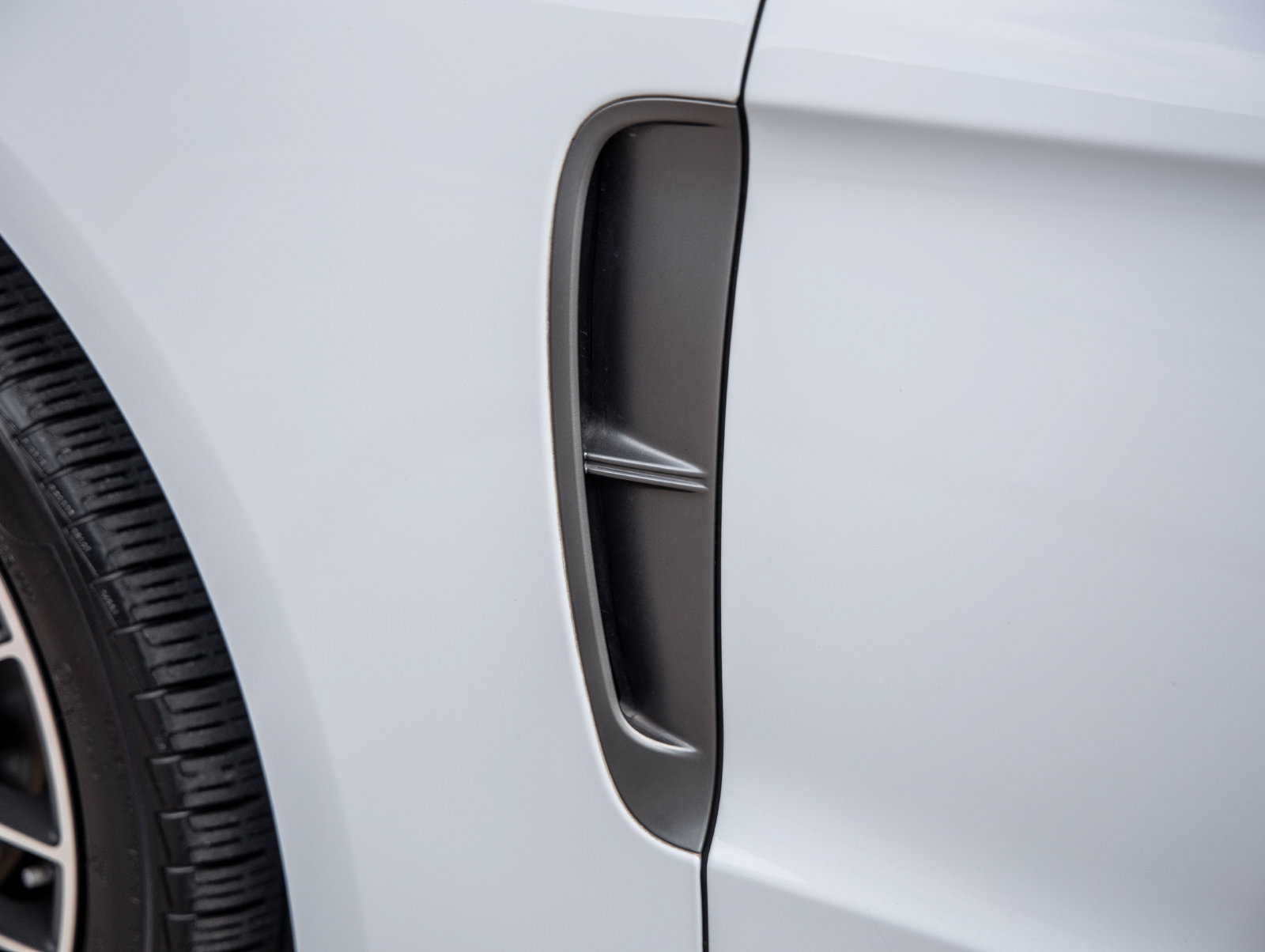 Certified 2023 Porsche Panamera Platinum Edition RWD image 16