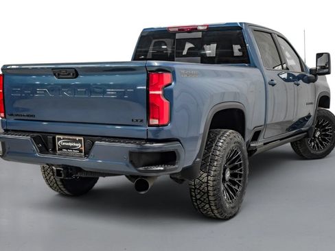 Used 2025 Chevrolet Silverado 2500 LTZ w/ LTZ Plus Package AWD/4WD image 7