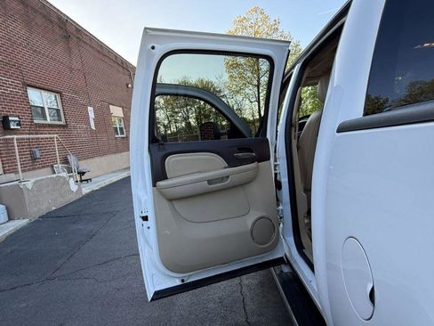 Used 2014 GMC Sierra 3500 Denali AWD/4WD image 19