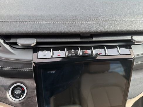 New 2025 Jeep Grand Cherokee Limited w/ Trailer Tow Package image 13