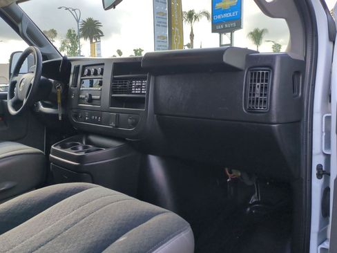 Used 2024 Chevrolet Express 2500 w/ Driver Convenience Package RWD image 24