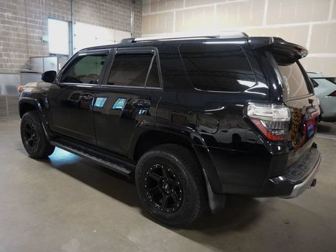Used 2016 Toyota 4Runner Trail AWD/4WD image 3