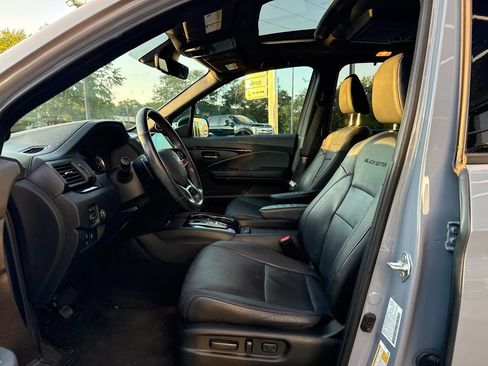 Used 2022 Honda Pilot Black Edition image 35
