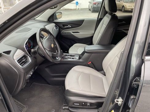 Used 2019 Chevrolet Equinox Premier image 16