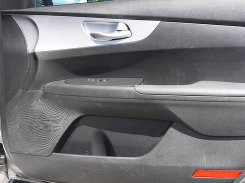 Used 2023 Kia Forte LXS FWD image 14