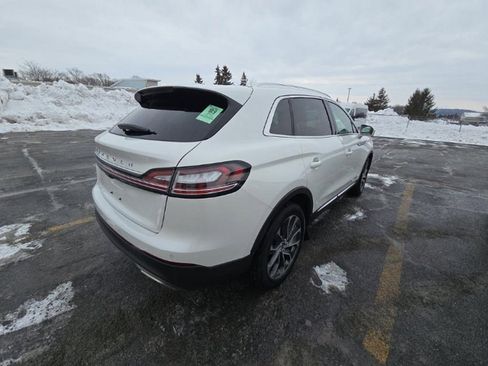 Used 2022 Lincoln Nautilus Reserve image 4