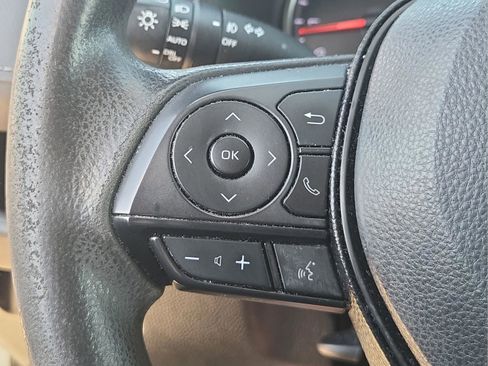 Used 2019 Toyota RAV4 XLE image 12