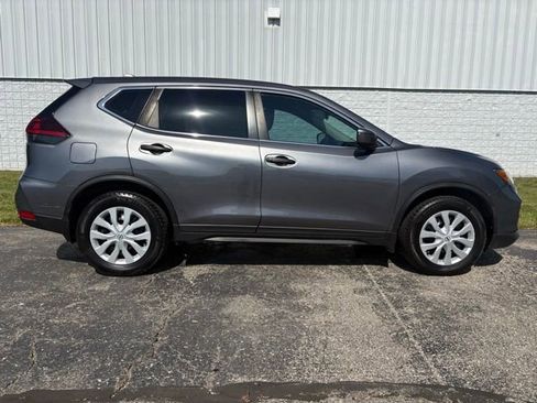Used 2019 Nissan Rogue S FWD image 19