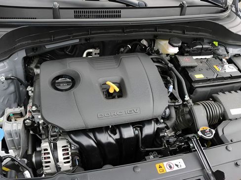 Used 2025 Kia Soul LX w/ LX Technology Package FWD image 10