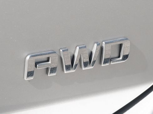 Used 2022 Chevrolet Equinox LS w/ LPO, Floor Liner Package image 13