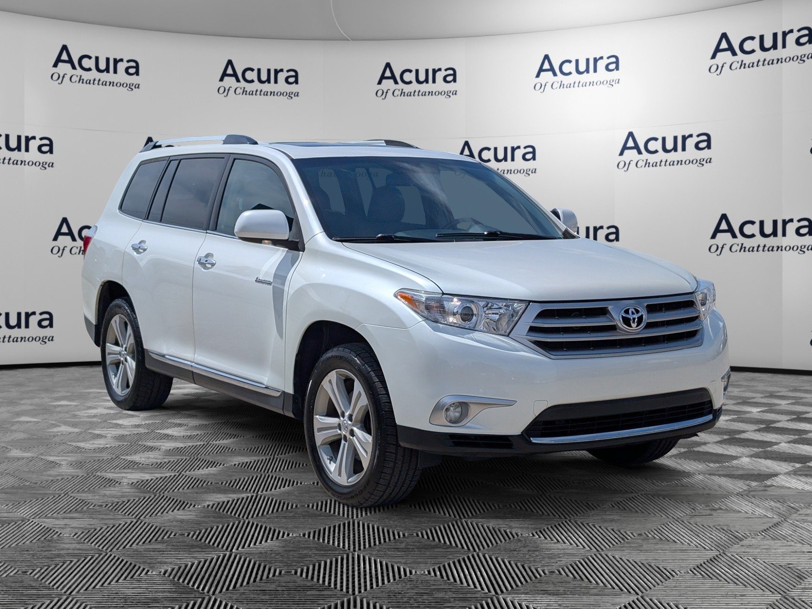 Used 2012 Toyota Highlander Limited w/ Tow Pkg AWD/4WD image 1