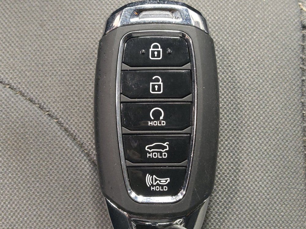 Used 2023 Hyundai Elantra SEL FWD image 32