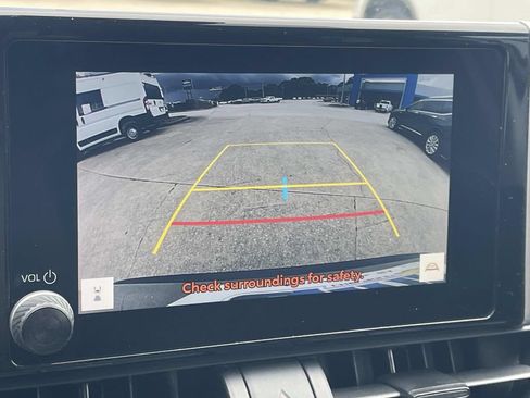 Used 2025 Toyota RAV4 XLE AWD/4WD image 14