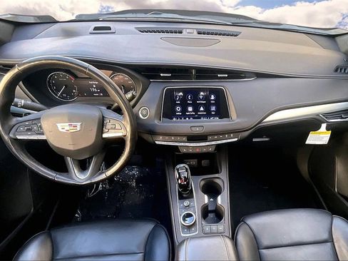 Certified 2023 Cadillac XT4 Premium Luxury w/ Cold Weather Package image 7