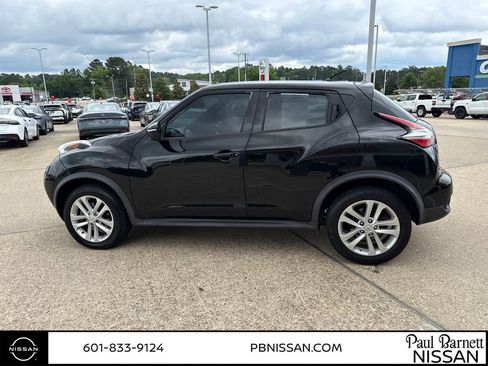 Used 2016 Nissan Juke S FWD image 12