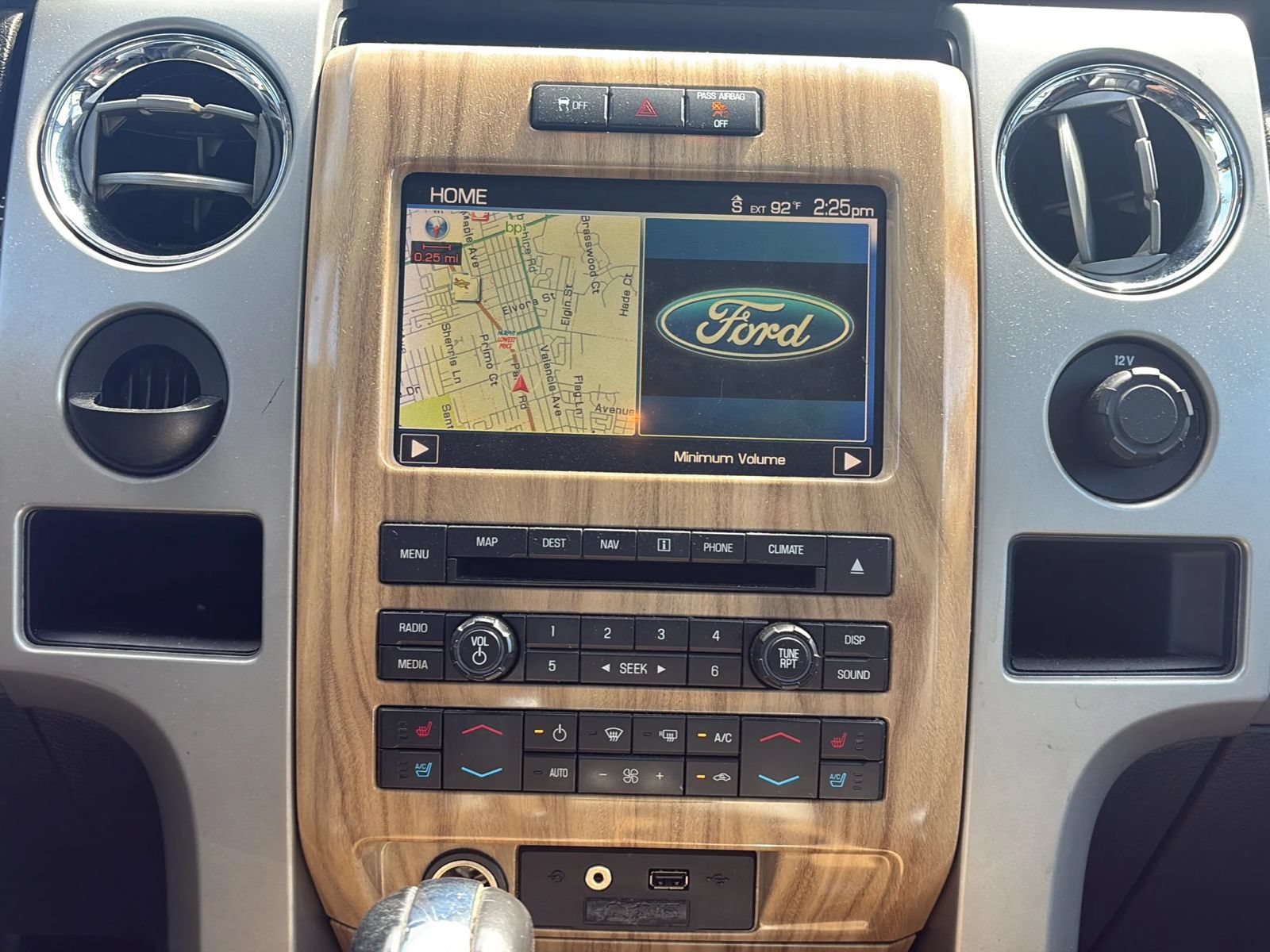 Used 2011 Ford F150 Lariat w/ Lariat Chrome Pkg RWD image 14