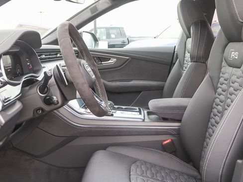 New 2025 Audi RS Q8 performance image 18
