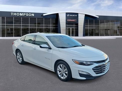 Used 2024 Chevrolet Malibu LT image 1
