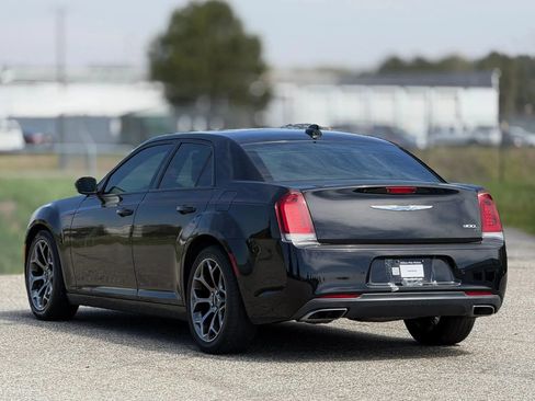 Used 2016 Chrysler 300 S w/ 300S Premium Group image 10