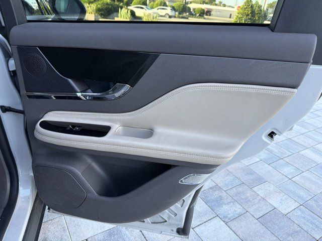 Certified 2023 Lincoln Corsair Reserve FWD image 19