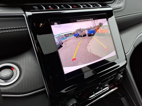 New 2025 Jeep Grand Cherokee L Altitude image 23