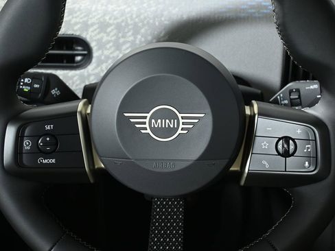 New 2026 MINI Cooper 4-Door Hardtop image 18